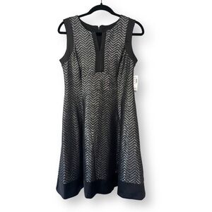 Roz & Ali black and silver metallic sleeveless keyhole neck fit & flare dress